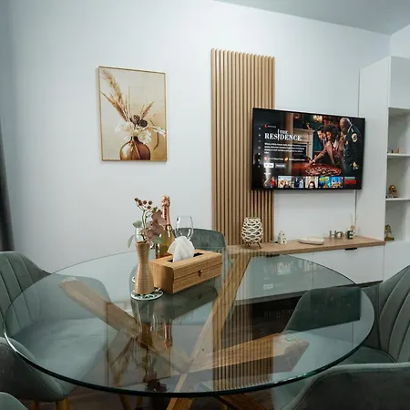 Central Comfort 2-Room 10 Min To Parliament And Old Town-2